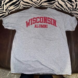 UW Madison Alumni Shirt size L
